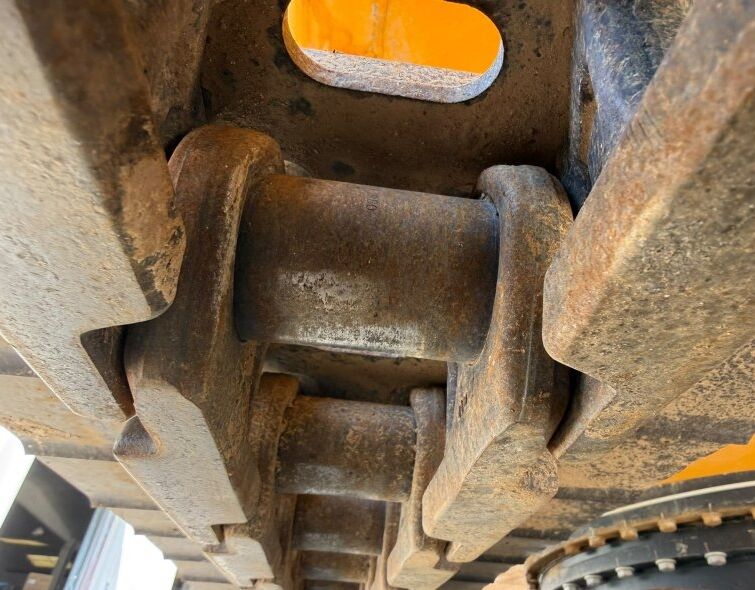 JCB 210 XLC **EPIROC HAMMER**